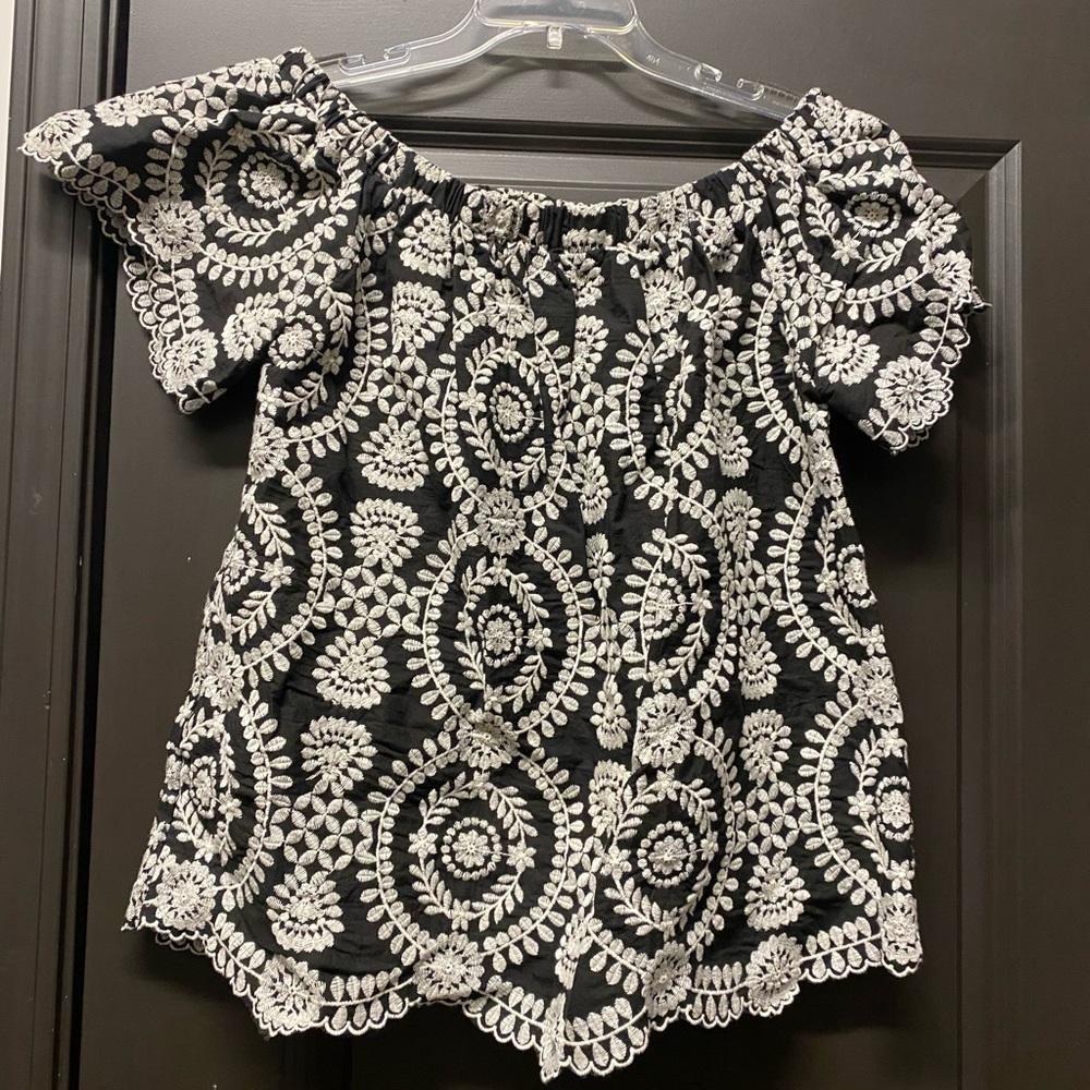 Entro Off-Shoulder Black Top with White Floral Embroidery